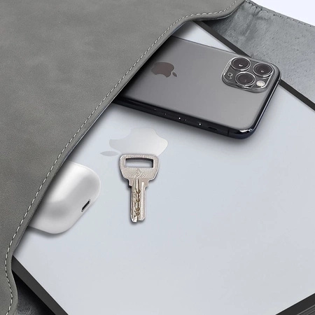 Hard Case TPU+PC etui obudowa MacBook Air 13 (A1932 / A2179 / A2337 M1) 2018-2020 (Matte Clear+Black Edge)