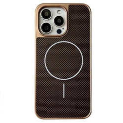Etui D-Pro Brick Carbon TPU MagSafe Case obudowa magnetyczna matowa do Apple iPhone 15 Pro (Desert Gold / Złoty)