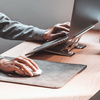 Torba D-Pro Matte Sleeve etui futerał pokrowiec miękki zamszowy Sleeve + etui na ładowarkę do laptopa Dell HP Lenovo Apple MacBook 13-14" (Różowy)