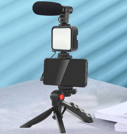 Zestaw Vlog Podcast YouTube lampa LED mikrofon uchwyt statyw pilot
